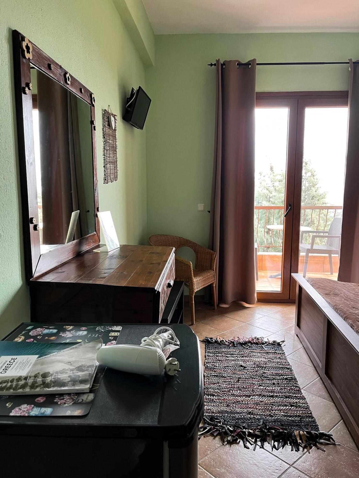 Guesthouse Kerkinitis Lithótopos Eksteriør billede
